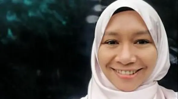 نقاشی های عجیبی که زن محجبه را معروف کرد +تصاویر 