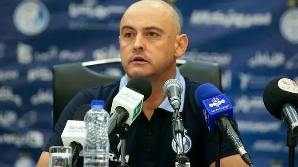 ماتا: آلومینیوم فقط برای دفاع آمده بود/ فیفا قوانین را ظاهرا تغییر داده است/ تیم حریف ٢ دروازه بان داشت