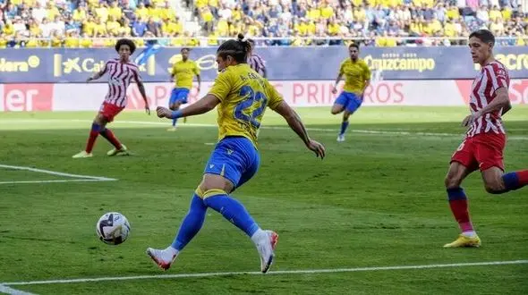 بازگشت جواب نداد/ شکست اتلتیکو مادرید در خارج از خانه مقابل کادیز