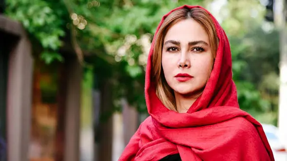 طبیعت گردی و عکس های جنجالی آنا نعمتی