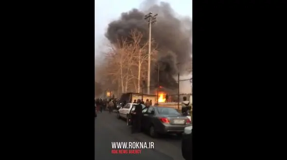 فیلم لحظه آتش سوزی در استادیوم راه آهن تهران واقع در اکباتان 