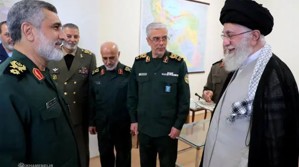 رهبر انقلاب به همسر سردار حاجی زاده چه گفتند ؟