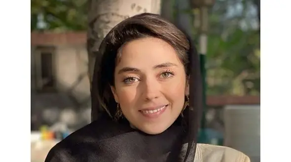 فیلم جشن تولد خانم بازیگر  سریال خوشنام ! / نیلوفر رجایی فرد با کلی میهمان !