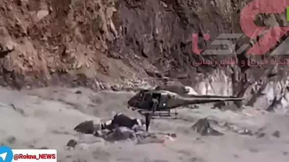 فیلم عملیات نفسگیر نجات مرد جوان از رودخانه خروشان در پاکستان با هلیکوپتر + عکس