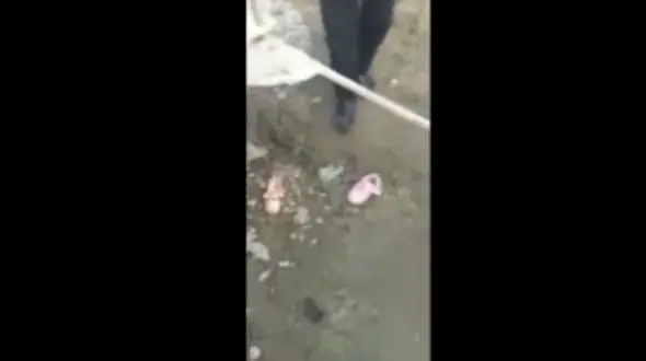 ببینید لحظه مرگ  دردناک دو دختر خردسال در دستگاه میکسر سیمان + فیلم /14+