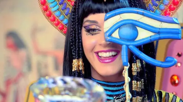 ۱۰ موزیک ویدئو میلیاردی یوتیوب/ از کیتی پری تا جاستین بیبر! 