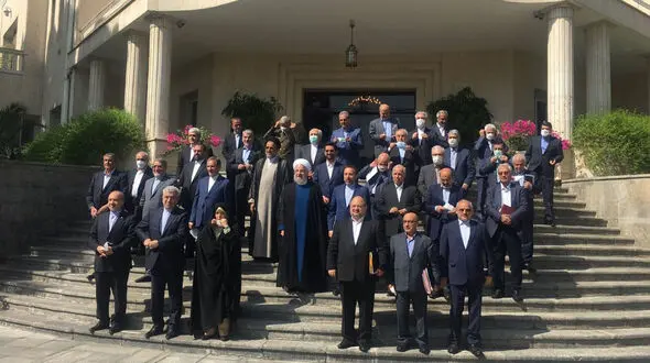 روحانی: آنچه با مردم گفتم برخلاف واقعیت نبود/ بسیاری از مسائل را به جان خریدیم