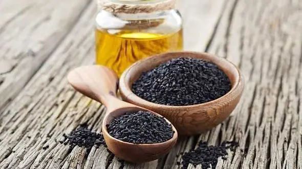 کاهش نفخ شکم با سیاه دانه