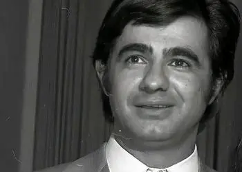 عکس| سفر در زمان؛ چهره «عارف عارف کیا» بعد 50 سال در 85 سالگی و در آمریکا