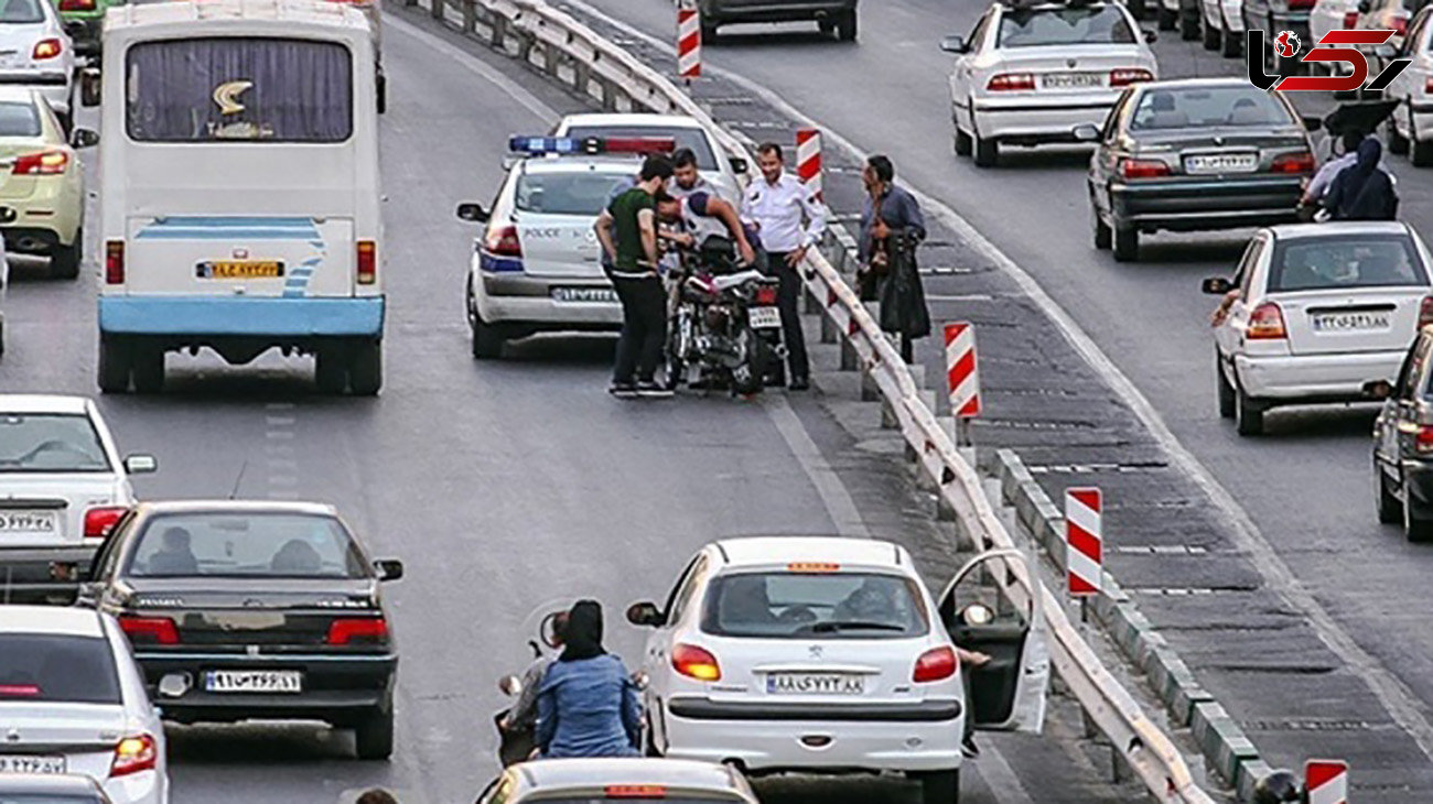 تصادف شدید پژو با موتورسیکلت در تهران / 2 تن کشته شدند