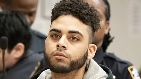 آیدین فرزند یک ماهه اش را از بالکن خانه به خیابان پرت کرد و کشت +عکس