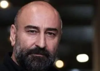 فیلم / روایت جالب مهران احمدی از بازداشت در جوانی؛ هم‌سلول قاتل و قاچاقچی به خاطر ویدئوکلوب!