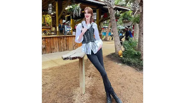  بلندقدترین زن جهان کیست؟