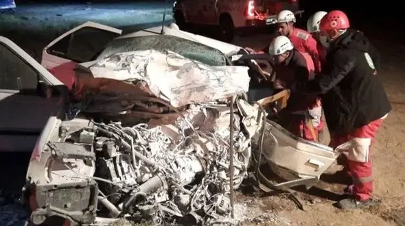 دو کشته و یک مجروح در برخورد شدید دو پژو در جنوب قشم