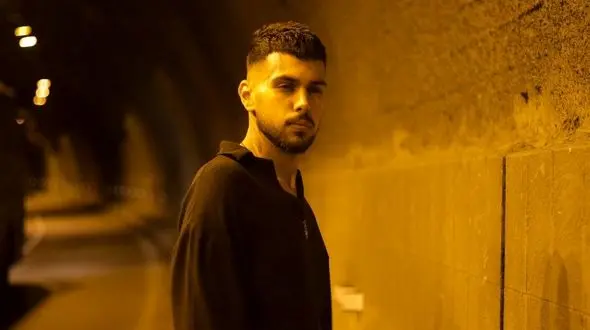 ساسان نامی خواننده ایرانی را بیشتر بشناسید