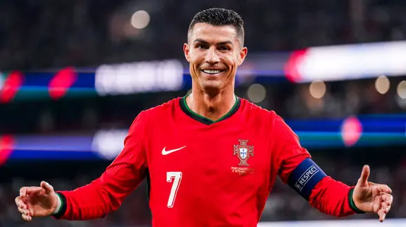 فیلم سوپرگل رونالدو برای پرتغال / کریستیانو اسطوره بی رقیب در تاریخ فوتبال