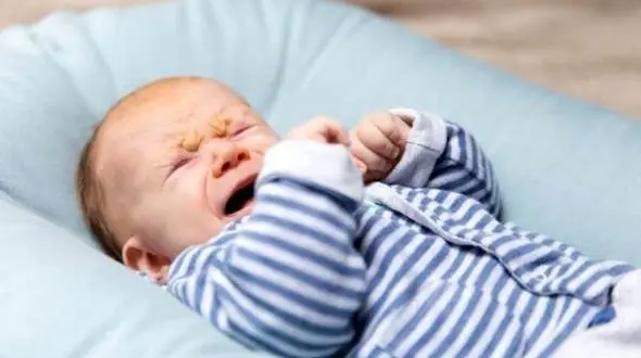 نجات نوزاد یک ماهه از مرگ/به همراه فایل صوتی