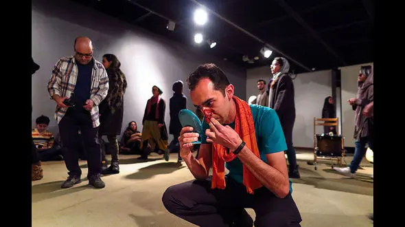 دماغ قرمزها به موزه هنرهای معاصر رفتند +تصاویر