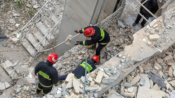 تخریب 10 واحد مسکونی در انفجار بابلسر / یک نفر در دم جان باخت + عکس و فیلم