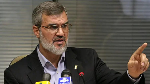 رویانیان:احمد‌ی‌نژاد فشار آورد که دایی سرمربی پرسپولیس نشود.