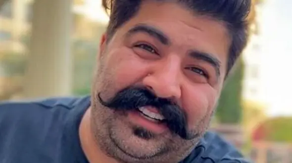 خلاقیت خنده دار اوستا قناد دامغانی برای تزئین کیک تولد بهنام بانی با الهام از سِبیل او/ هنر نزد ایرانیان است و بس