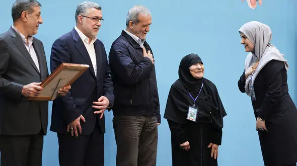 پزشکیان : در مسئله سلامت جامعه، نگاه ما به محرومان است/ موظف به پیگیری و اجرای حق هستیم