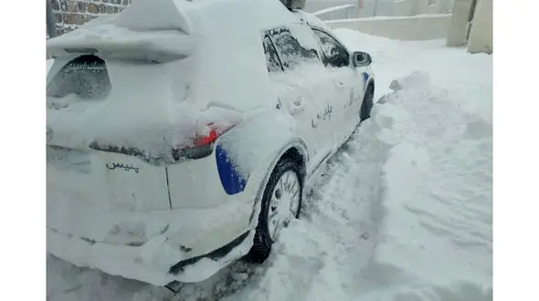 فیلم از بارش بیش از یک متر برف در پل زنگوله / در حال بازکردن جاده هستند