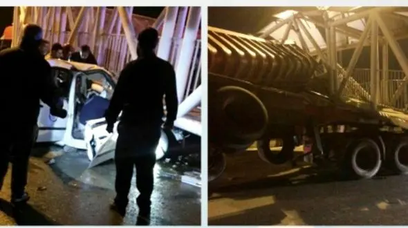 عکس / سقوط پل عابر پیاده روی خودروهای عبوری در پاکدشت