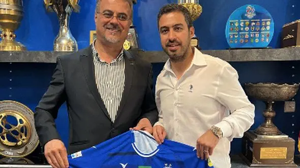 خسرو حیدری مربی استقلال شد