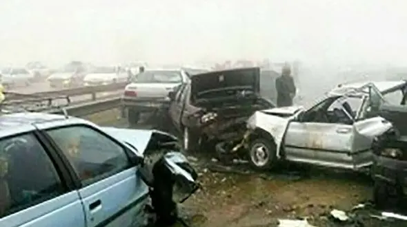 تصادف زنجیره‌ای در شیراز با 9 مصدوم