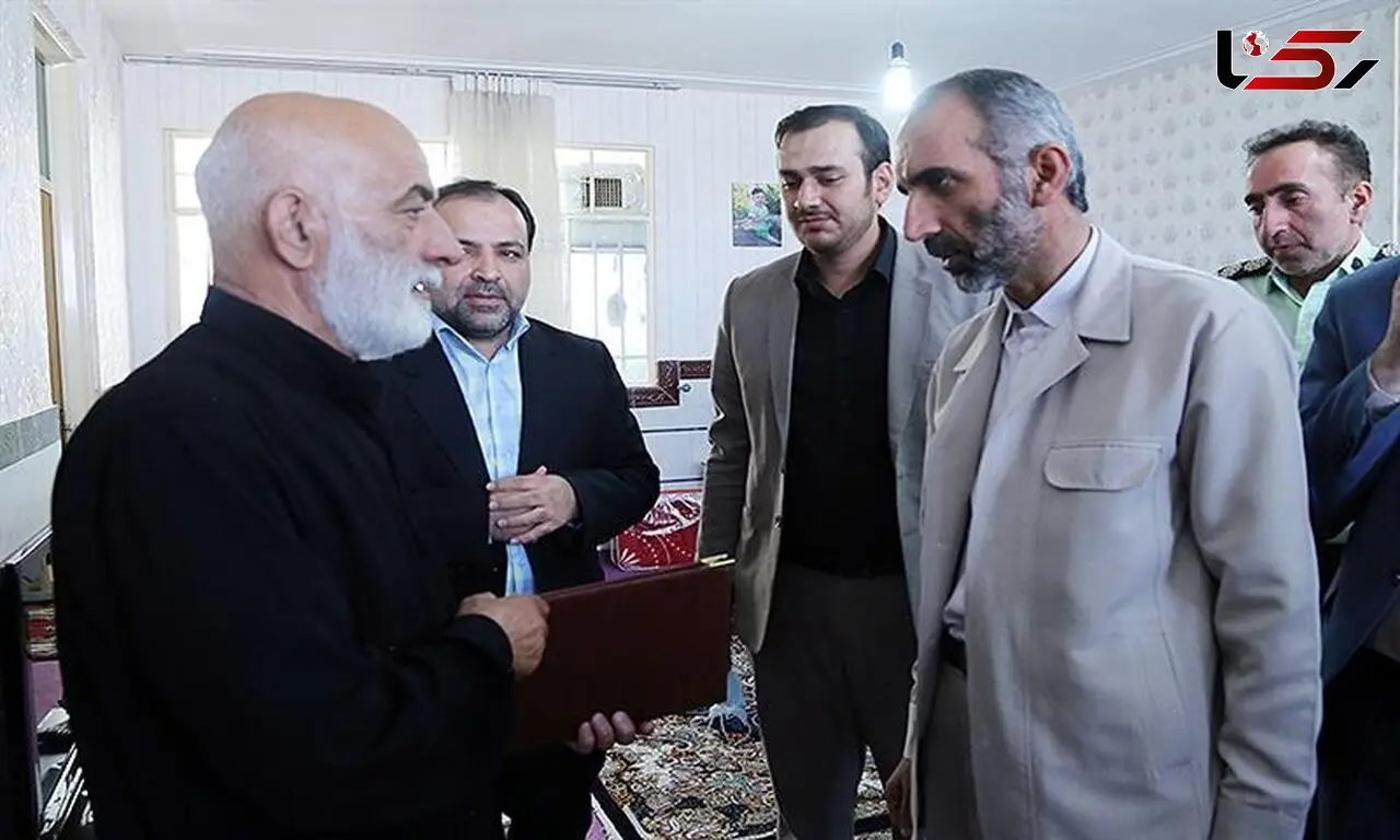 دیدار رییس کل دادگستری استان قزوین با خانواده شهید مهدی محمدی نسب 