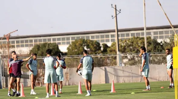 تمرینات تراکتور تعطیل شد