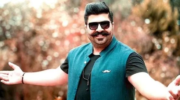 فیلم/ بهنام بانی: وقتی جوون بودم عاشق شدم.../ زمانیکه سبیل نداشتم.../ مهران مدیری: فکرکنم سبیل گذاشتی طرف رفت