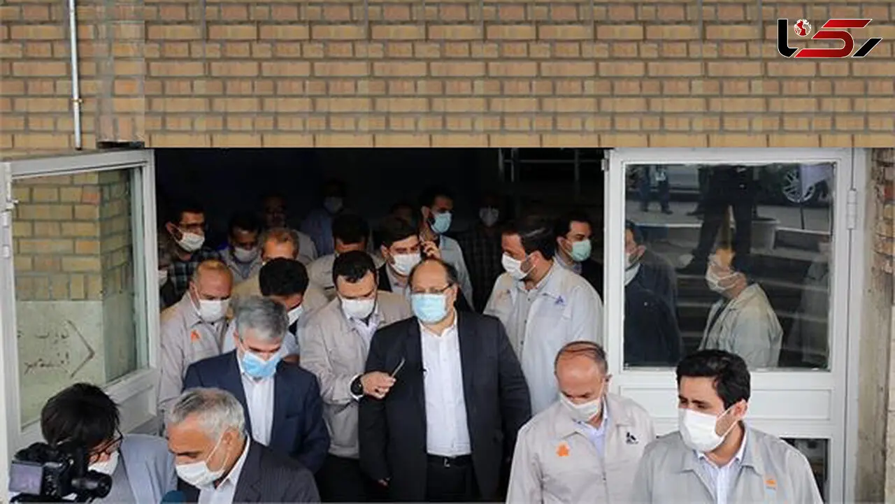 چه کسی باید به وزیر تذکر بدهد / آقای وزیر نگاهی به پشت سرتان بیندازید!