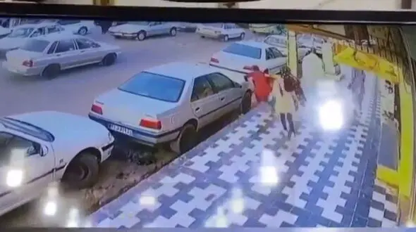 فیلم شجاعت عجیب دختر زاهدانی  برابر دزدان بی رحم ! / فرار را بر قرار ترجیح دادند !