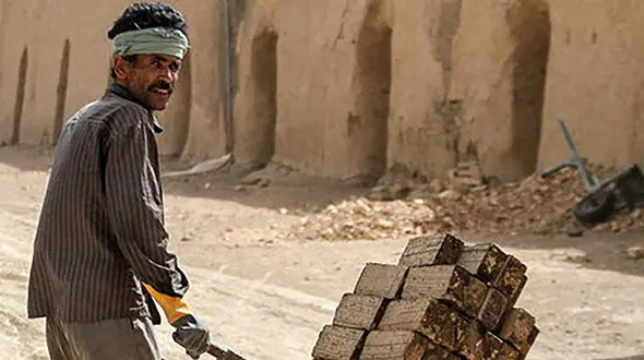 وضعیت قرمز معیشت کارگران/ حقوق کارگران فقط 10 روز کفاف می دهد