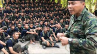 آزار و اذیت سربازان تایلندی در اردوگاه + عکس