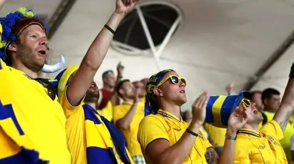 برای رفتن به تماشای بازی فوتبال چه لباسی بپوشیم؟