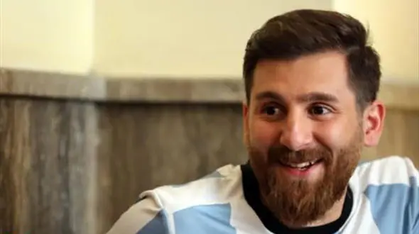 دعوت نامه مسی برای بدل ایرانی اش: بیا بارسلونا! 