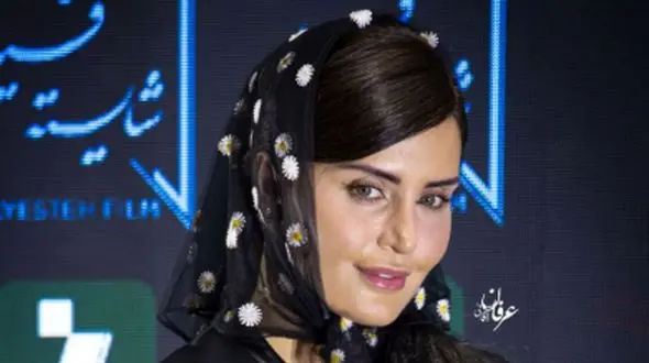 موتورسواری الناز شاکردوست در خیابان‌های تهران