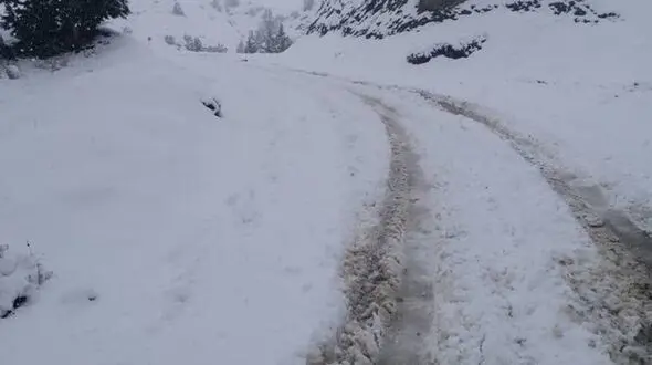 بارش ۲۰ سانتی‌متری برف در جواهرده رامسر