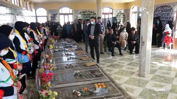 یادبود سالگرد حادثه آتش سوزی مدرسه سفیلان + عکس و فیلم