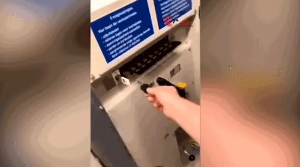 نحوه روشن شدن یک قطار آلمانی + فیلم