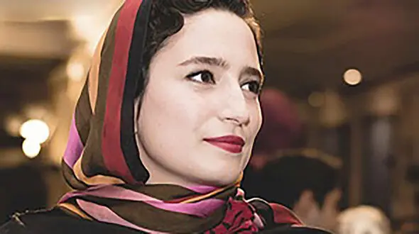 عکس نگار جواهریان روی پوستر خارجی فیلم "مجبوریم"