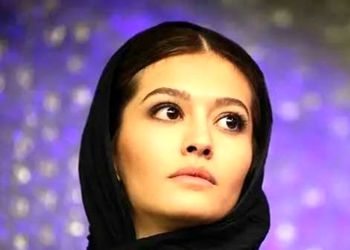قابی زیبا از پردیس احمدیه بازیگر از یاد رفته و مادر مهربانش / لحظه‌ای ناب از عشق مادر و دختر