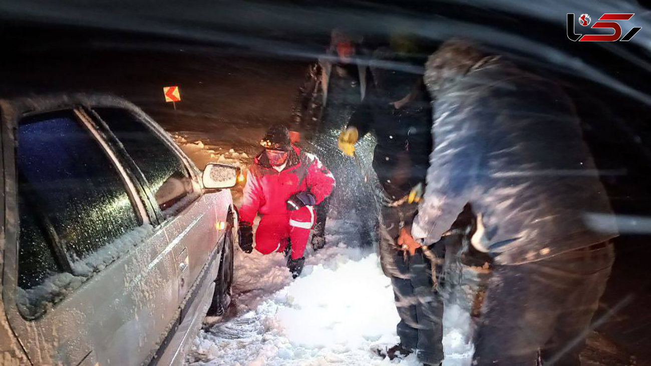 امدادرسانی به متاثرین از برف و کولاک در تکاب ، آذربایجان غربی