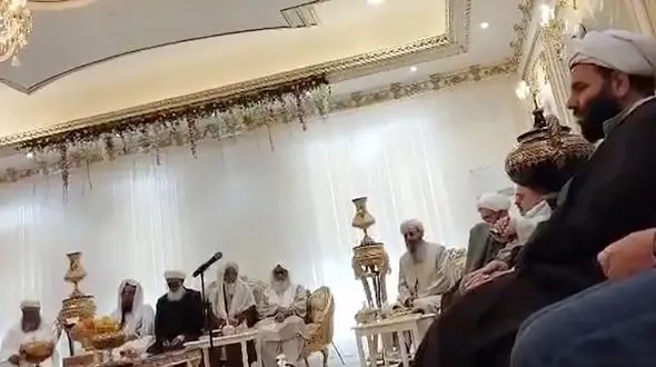 در دیدار مولوی عبدالحمید با نمایندگان رهبر معظم انقلاب چه گذشت/ با دست خالی نمی‌توان پاسگاهی را تصرف کرد