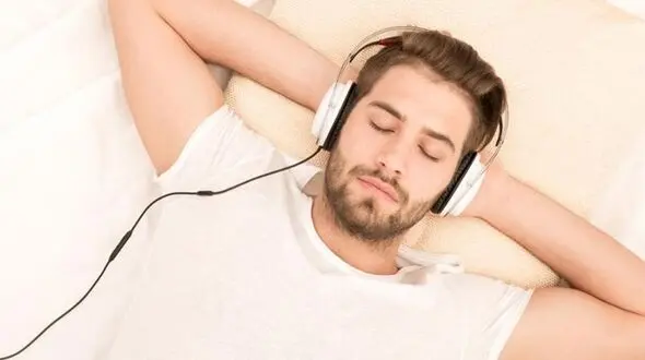 گوش دادن به موسیقی ضربان قلب را تنظیم می کند