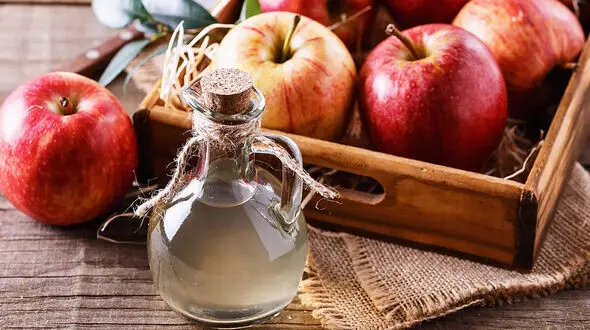 شوینده های پوست سر با سرکه سیب + طرز تهیه 