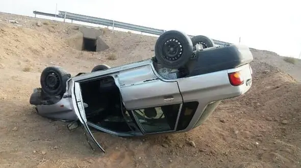 واژگونی پراید جان دو نفر را گرفت /  کودک خردسال به بیمارستان منتقل شد
